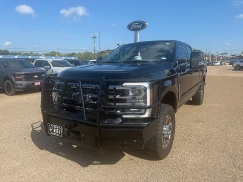 Used 2024 Ford F250 King Ranch w/ FX4 Off-Road Package AWD/4WD image 3