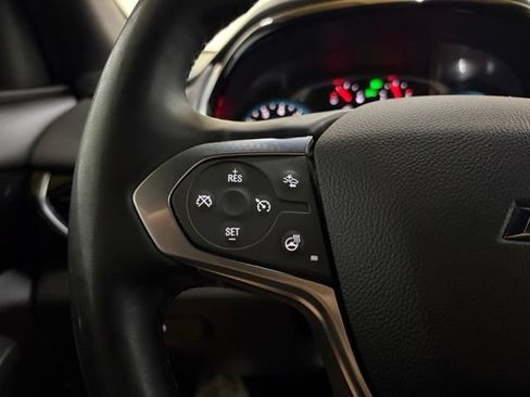 Used 2023 Chevrolet Traverse RS AWD/4WD image 92