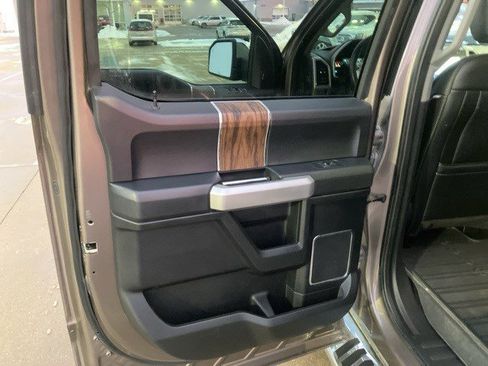 Used 2019 Ford F150 Lariat w/ Equipment Group 502A Luxury image 23