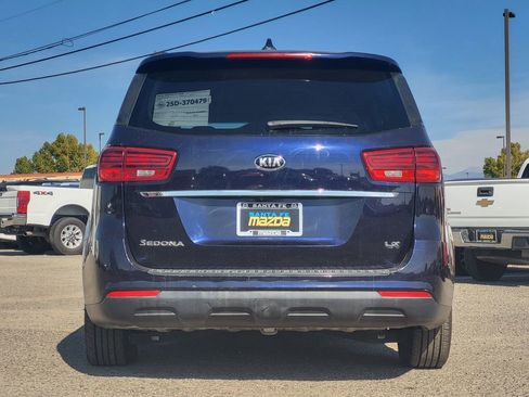 Used 2021 Kia Sedona LX image 6