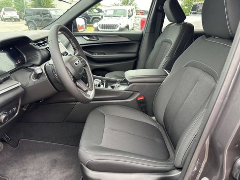 New 2026 Jeep Grand Cherokee Laredo RWD image 19