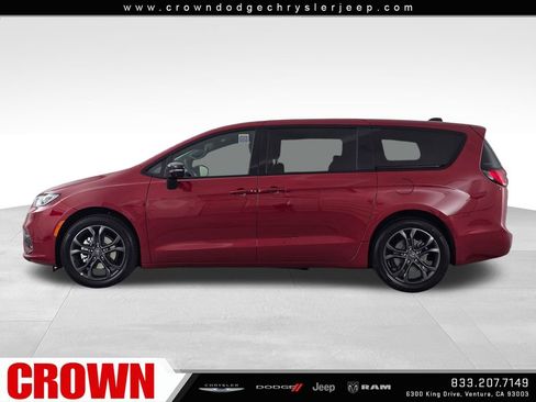 New 2026 Chrysler Pacifica Select image 4