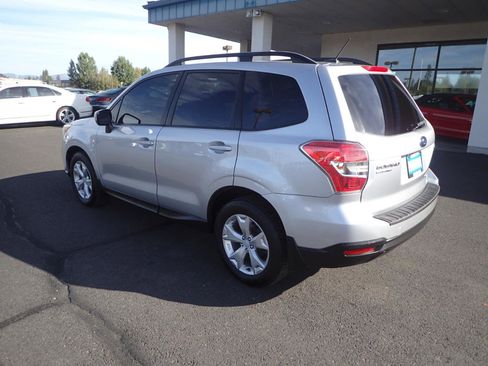 Used 2014 Subaru Forester 2.5i Premium AWD/4WD image 3