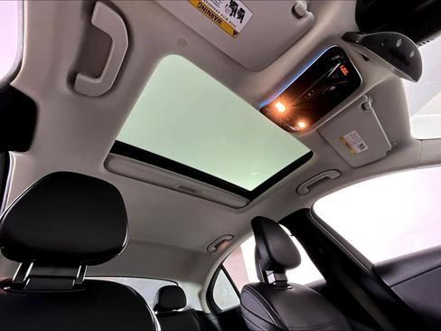 Used 2022 Mercedes-Benz C 300 Sedan image 13