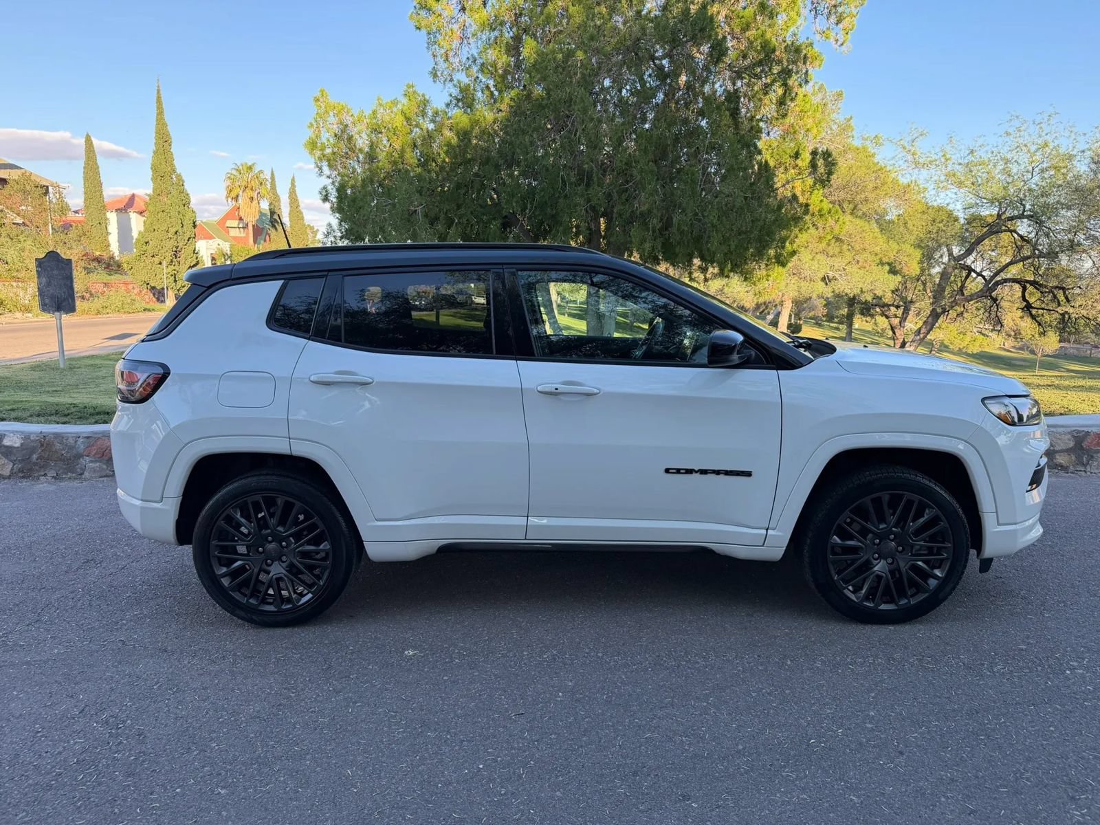 Used 2023 Jeep Compass High Altitude AWD/4WD image 6