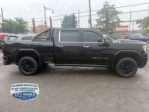 Used 2021 GMC Sierra 2500 Denali w/ Denali Black Diamond Edition AWD/4WD image 4