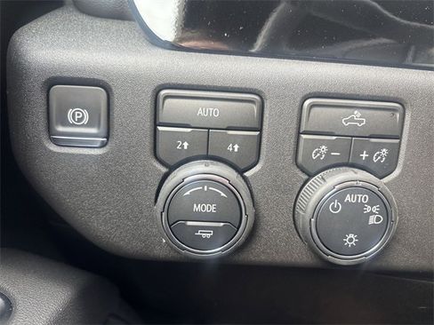 New 2026 Chevrolet Silverado 1500 LT image 18