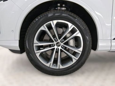 New 2026 Audi Q7 Premium image 11