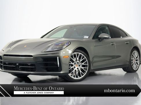 Used 2025 Porsche Panamera image 1