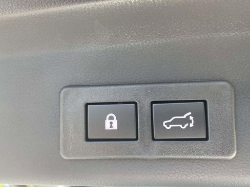 Used 2025 Subaru Ascent Bronze Edition w/ Popular Package #2 AWD/4WD image 11