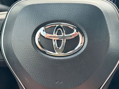 Used 2026 Toyota Corolla SE image 33
