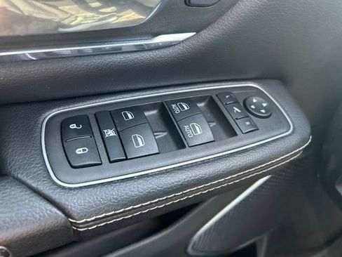 Used 2022 RAM 1500 Laramie w/ Sport Appearance Package AWD/4WD image 17