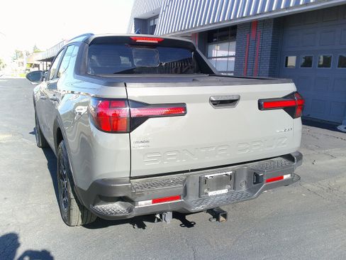 Used 2022 Hyundai Santa Cruz SEL Premium image 7