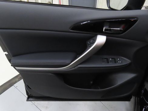 New 2026 Mitsubishi Eclipse Cross SE image 9