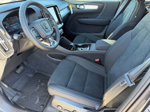 New 2026 Volvo XC40 B5 Ultra w/ Climate Package image 17