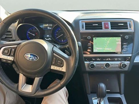 Used 2017 Subaru Outback 2.5i Premium image 6