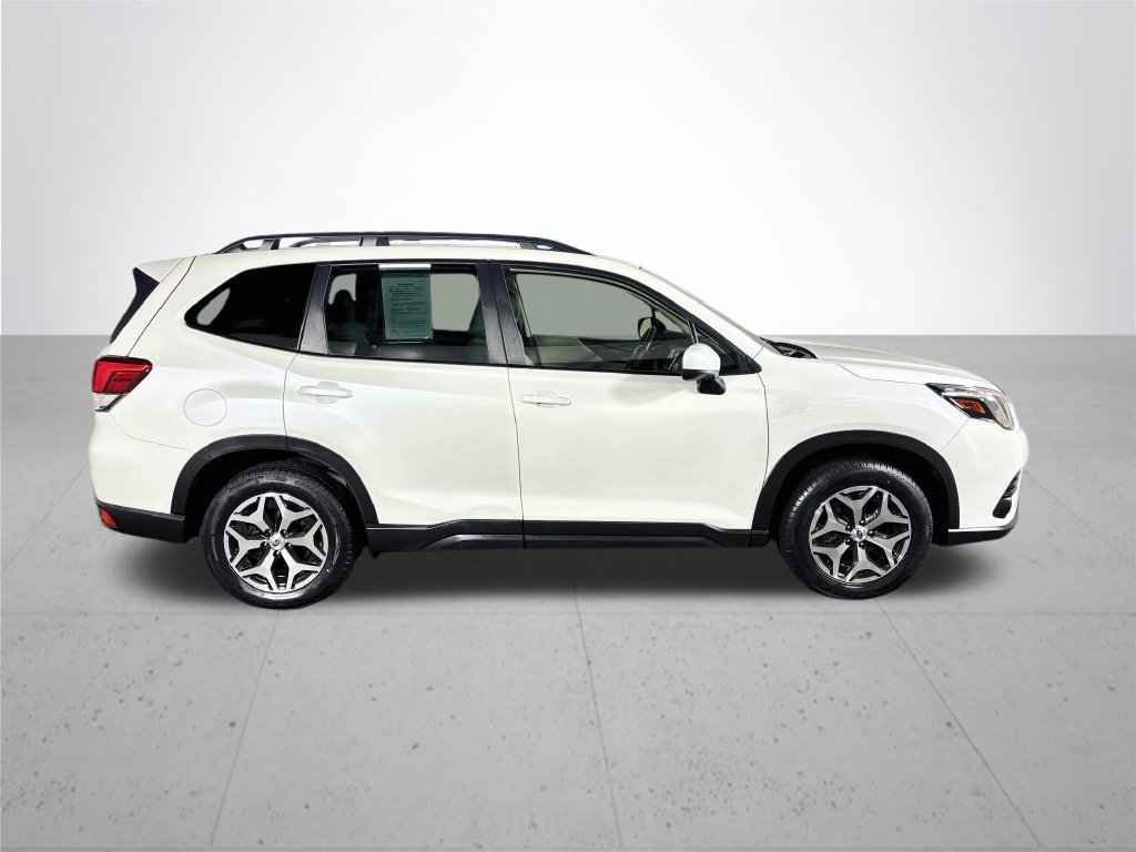 Certified 2023 Subaru Forester Premium AWD/4WD image 6
