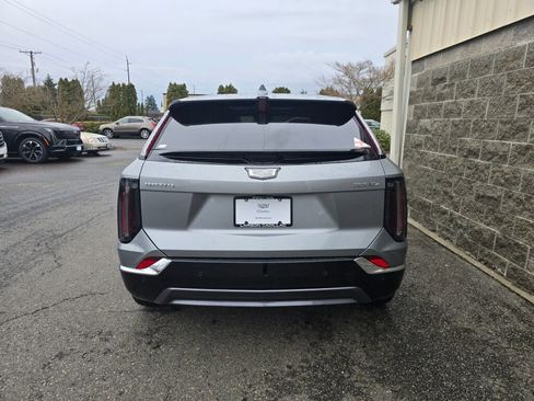 New 2026 Cadillac Optiq Luxury 2 image 5