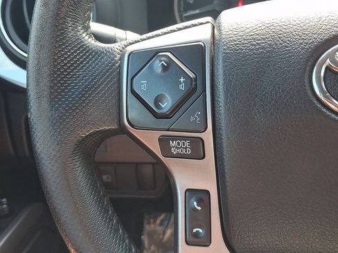 Used 2021 Toyota Tacoma SR5 AWD/4WD image 21