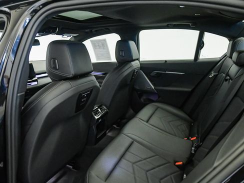 Used 2024 BMW 540i xDrive w/ M Sport Package AWD/4WD image 19