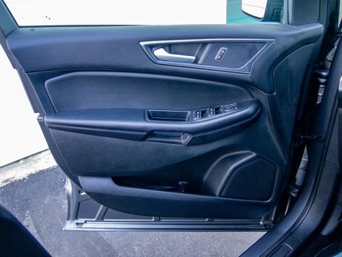 Used 2022 Ford Edge SE AWD/4WD image 11