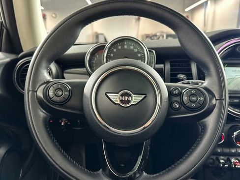 Used 2018 MINI Cooper S image 25