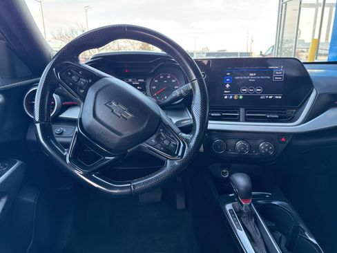 Used 2024 Chevrolet Trax RS w/ Driver Confidence Package image 2