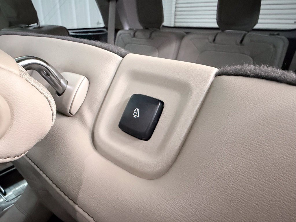 Used 2020 Lincoln Aviator Reserve w/ Equipment Group 202A AWD/4WD image 33