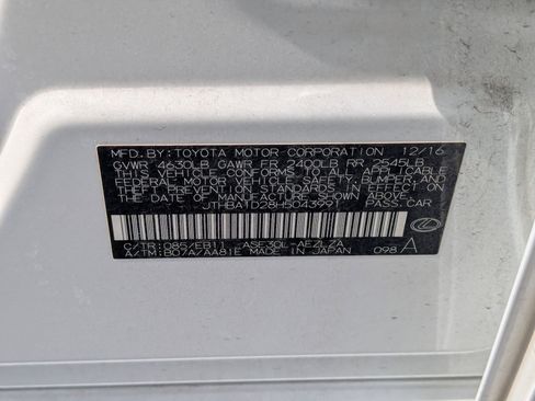 Used 2017 Lexus IS 200t w/ Navigation System Package image 35