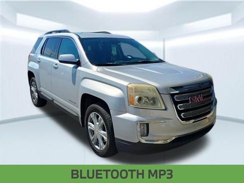 Used 2017 GMC Terrain SLE FWD image 2