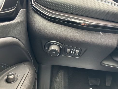 New 2026 Jeep Compass Limited w/ Sun, Sound & Navigation Group image 27