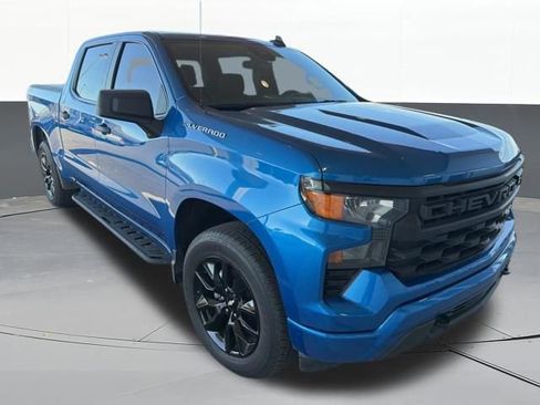 Used 2022 Chevrolet Silverado 1500 Custom image 1