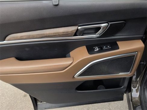 Used 2020 Kia Telluride SX w/ SX Prestige Package image 33