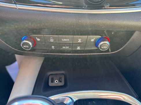 Used 2018 Buick Enclave Essence w/ Trailering Package image 25