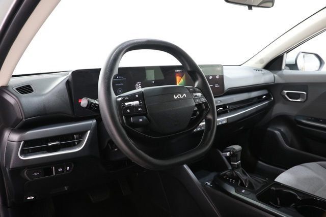 Used 2025 Kia K4 FWD image 15