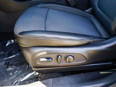 Used 2023 Buick Encore GX Select w/ Experience Buick Package FWD image 20