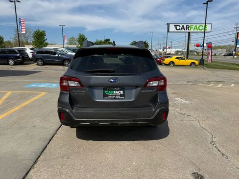 Used 2018 Subaru Outback 2.5i Limited AWD/4WD image 11
