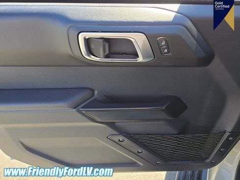 Certified 2025 Ford Bronco Outer Banks w/ Sasquatch Package AWD/4WD image 18