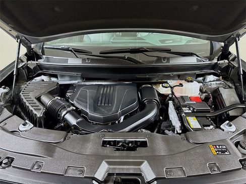 Certified 2025 GMC Acadia AT4 w/ LPO, Floor Liner Package image 30