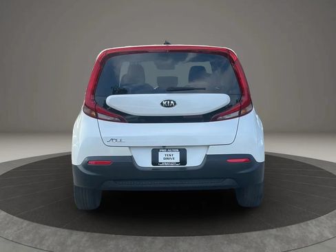 Used 2020 Kia Soul LX FWD image 9