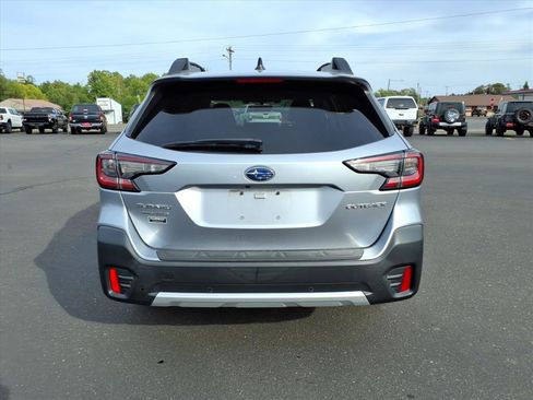 Used 2020 Subaru Outback Limited w/ Popular Package #2 image 4