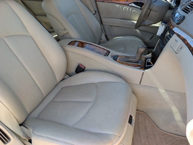 Used 2005 Mercedes-Benz E 500 4MATIC Sedan image 23