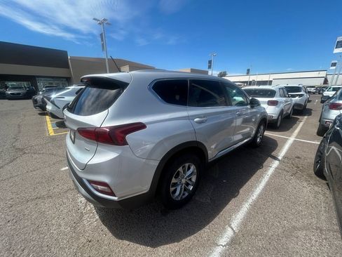 Used 2020 Hyundai Santa Fe SE AWD/4WD image 4