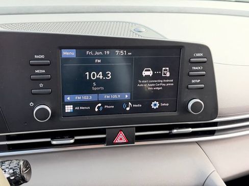 Used 2024 Hyundai Elantra SE FWD image 17