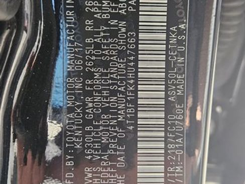 Used 2017 Toyota Camry LE image 21