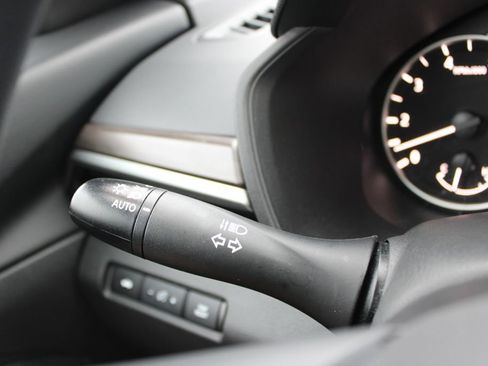 Used 2024 Nissan Altima 2.5 SV image 36