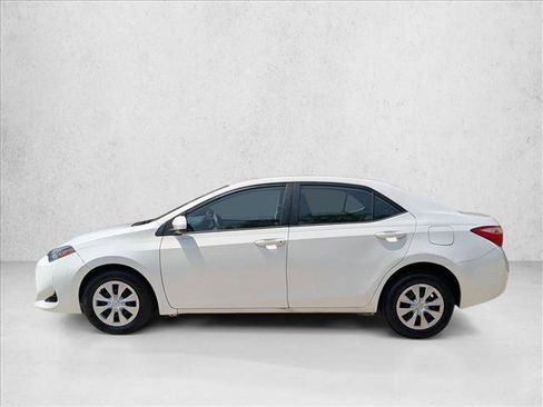 Used 2017 Toyota Corolla L FWD image 5