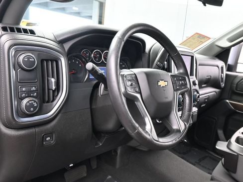 Used 2022 Chevrolet Silverado 2500 LT w/ Convenience Package RWD image 16