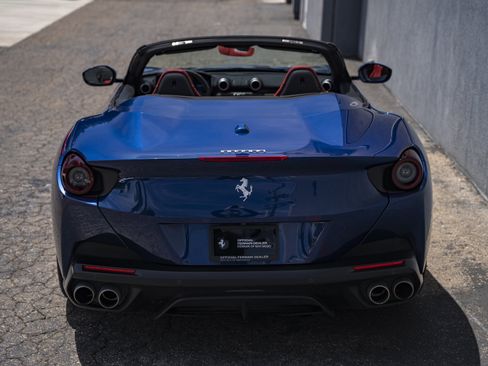 Used 2019 Ferrari Portofino image 4