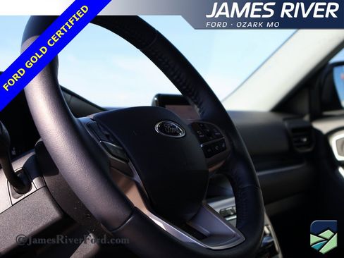 Certified 2022 Ford Explorer XLT image 26